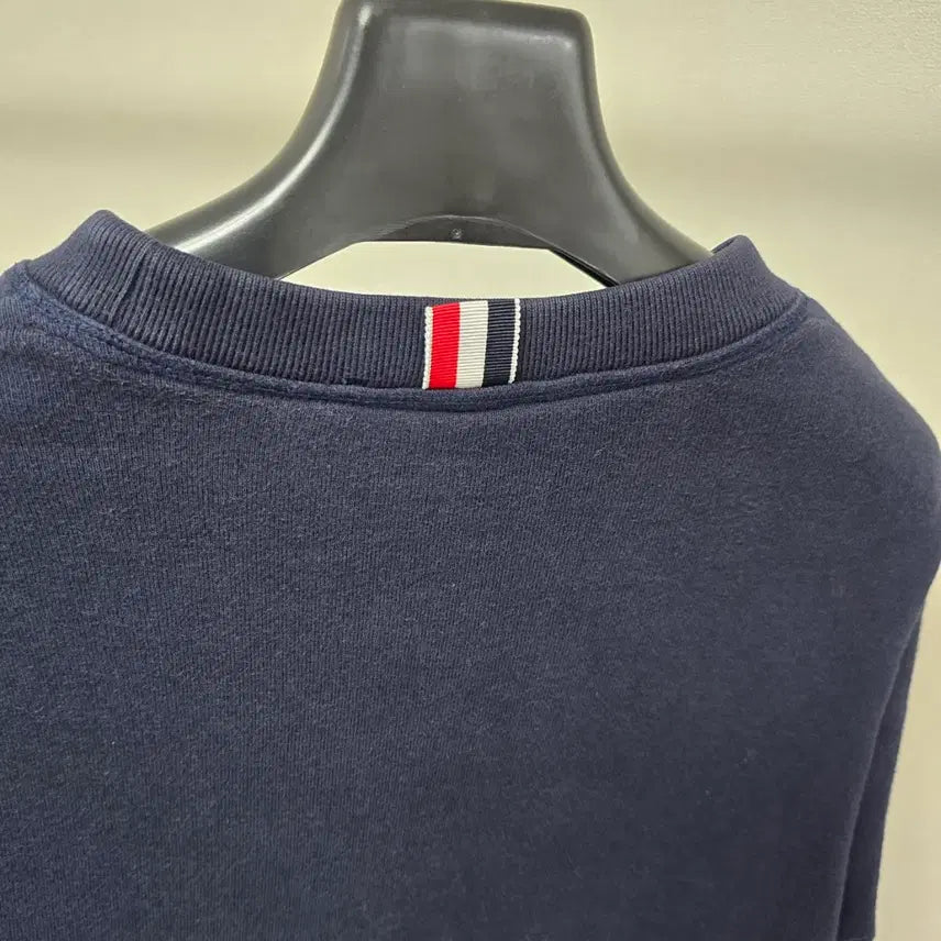 [BUNJANG] Thom Browne Diagonal Stripe Sweatshirt (Size 1) / 톰브라운 사선완장 맨투맨 1사이즈 95 판매