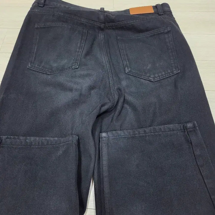 [SOLD OUT] (m)렉토 루즈핏 블랙 데님 팬츠