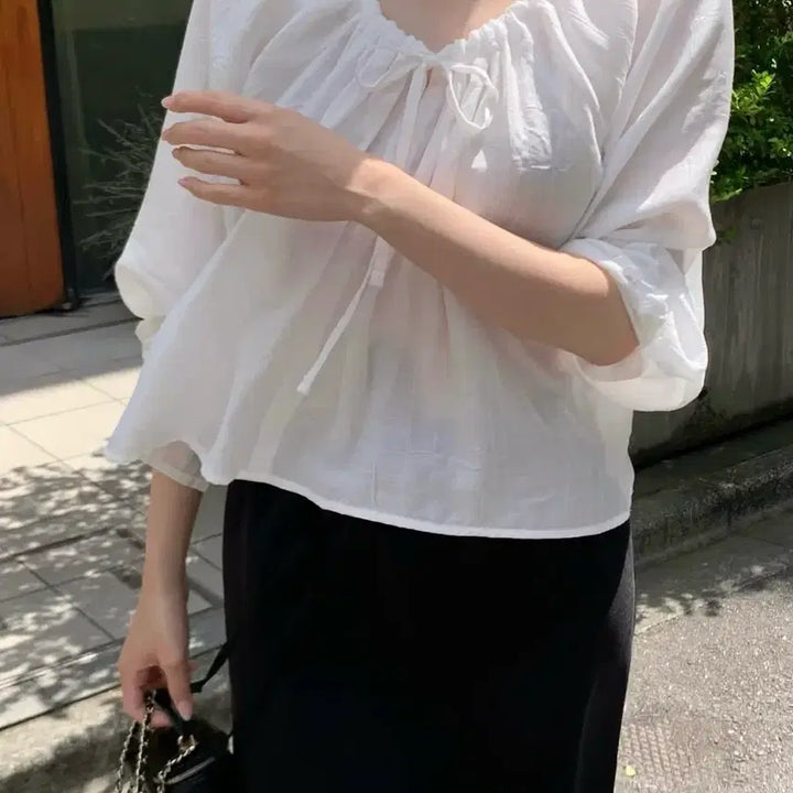 [BUNJANG] Plant White Blouse / 플렌트 화이트 블라우스