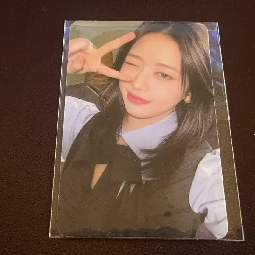 [BUNJANG] IVE Yujin Official Studio Photocard / 아이브(IVE) 안유진 공방포카
