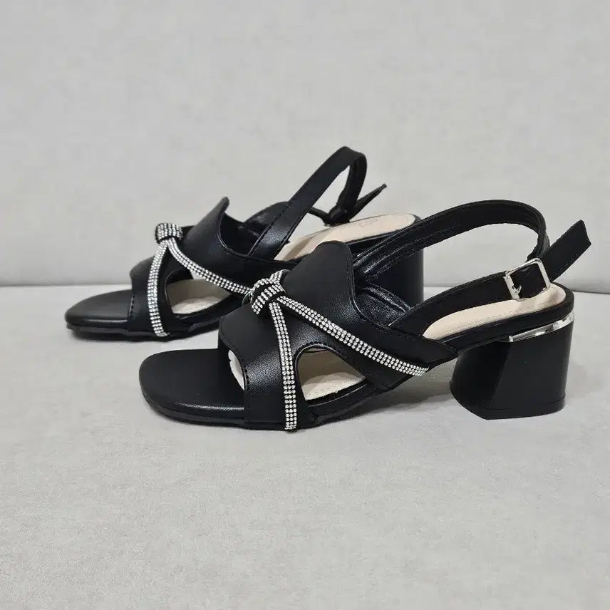 [BUNJANG] Cubic Sandals (225) / 새상품 큐빅 샌들 225