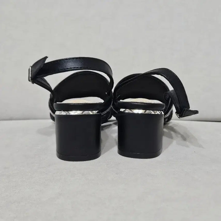 [BUNJANG] Cubic Sandals (225) / 새상품 큐빅 샌들 225