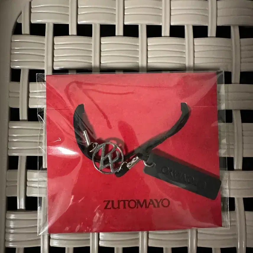 [SOLD OUT] ZUTOMAYO 즛토마요 2way 안경줄 목걸이