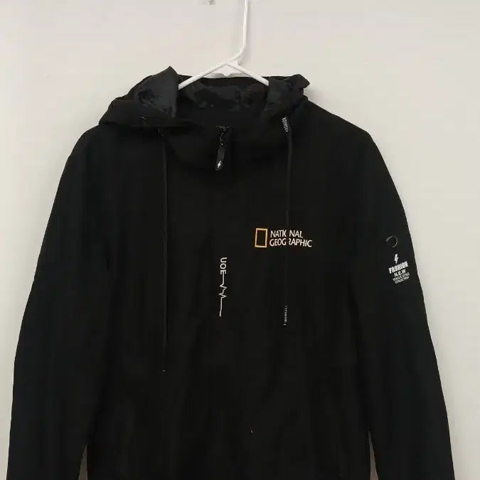 [SOLD OUT] 내셔널지오그래픽 블랙 후드 바람막이