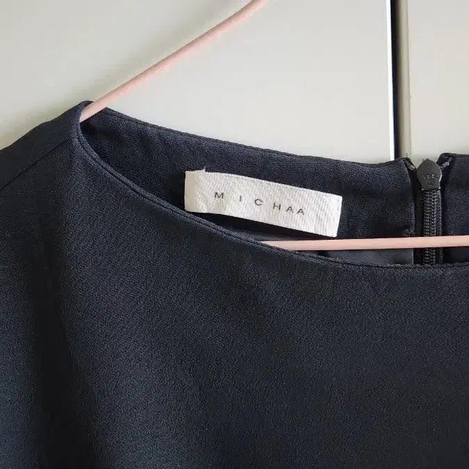 [SOLD OUT] 미샤블랙 배색 라인 원피스