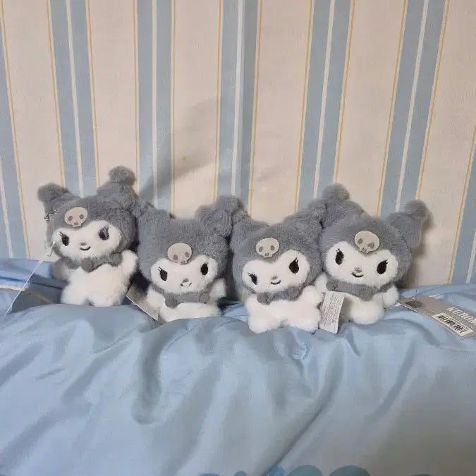 [BUNJANG] Kuromi Monotone Bag Charm New / 쿠로미모노톤 가방걸이 새상품