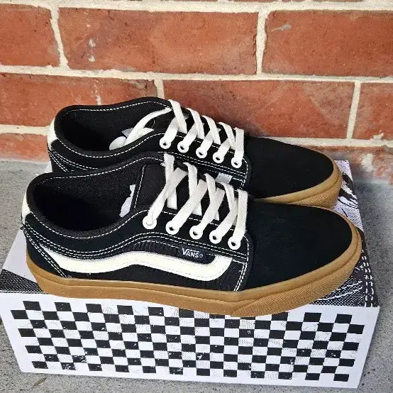 [SOLD OUT] Vans Chukka Low Black/Gum