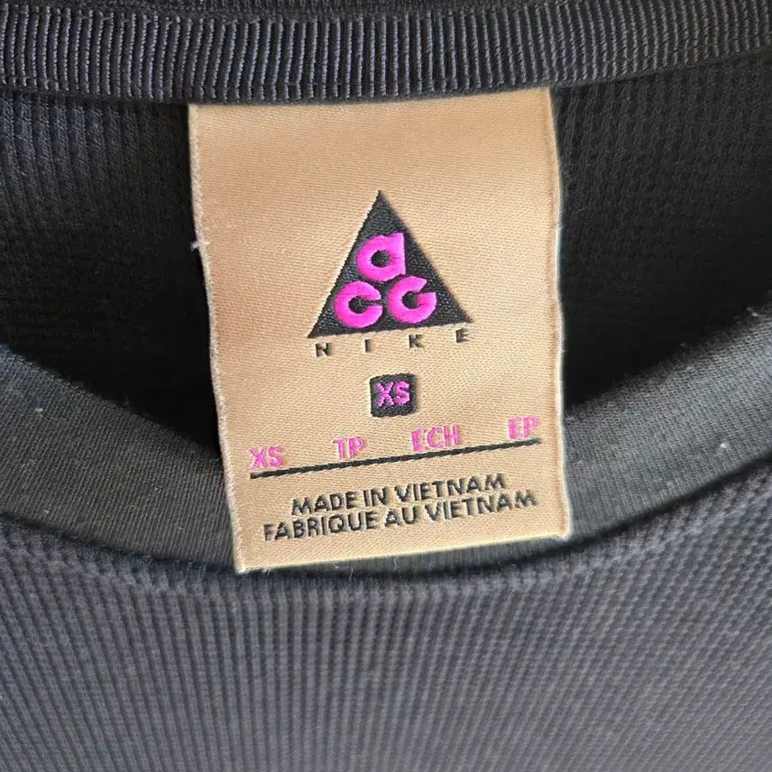 [BUNJANG] Nike ACG Black Long Sleeve T-shirt / 나이키 ACG 블랙 긴팔 티셔츠