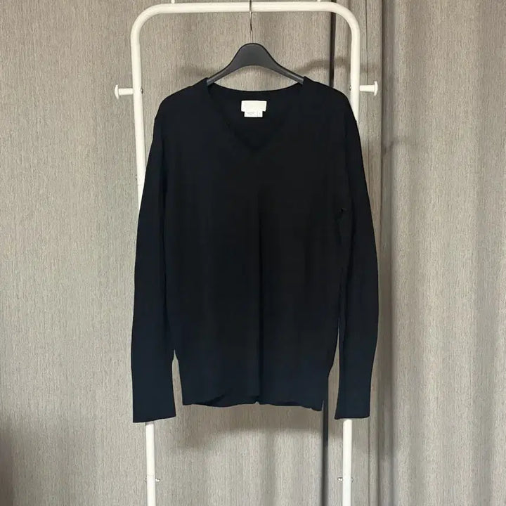 [BUNJANG] DKNY Viscose Wool Blend V-Neck Knit Sweater / 퓨어 dkny 비스코스 울혼방 브이넥 니트