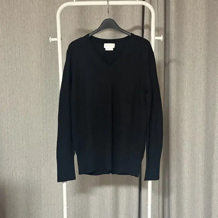 [BUNJANG] DKNY Viscose Wool Blend V-Neck Knit Sweater / 퓨어 dkny 비스코스 울혼방 브이넥 니트