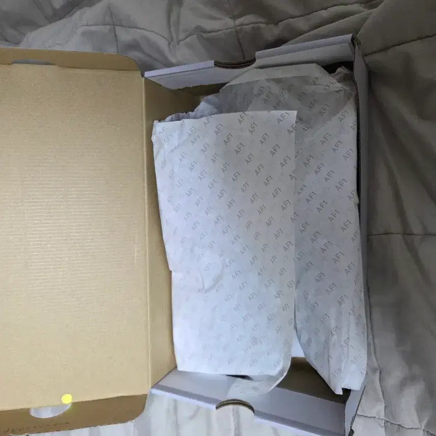 [BUNJANG] Nike Air Force 1 Low White Gray (265) Sneakers / 나이키 에어포스 1 로우 화이트 그레이(265/실착 1회)*마지막 가격*