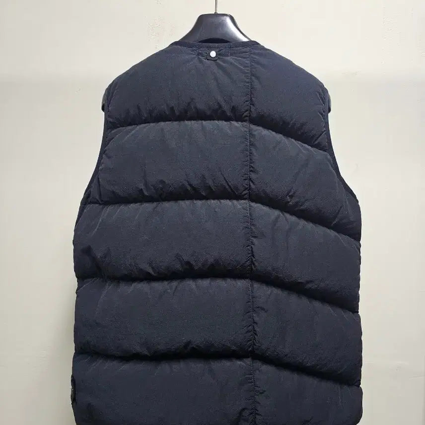 [BUNJANG] Stone Island Shadow Project Naslan Scarabeo Padded Vest / 스톤아일랜드 쉐도우프로젝트 나슬란 스카라베오 패딩 조끼