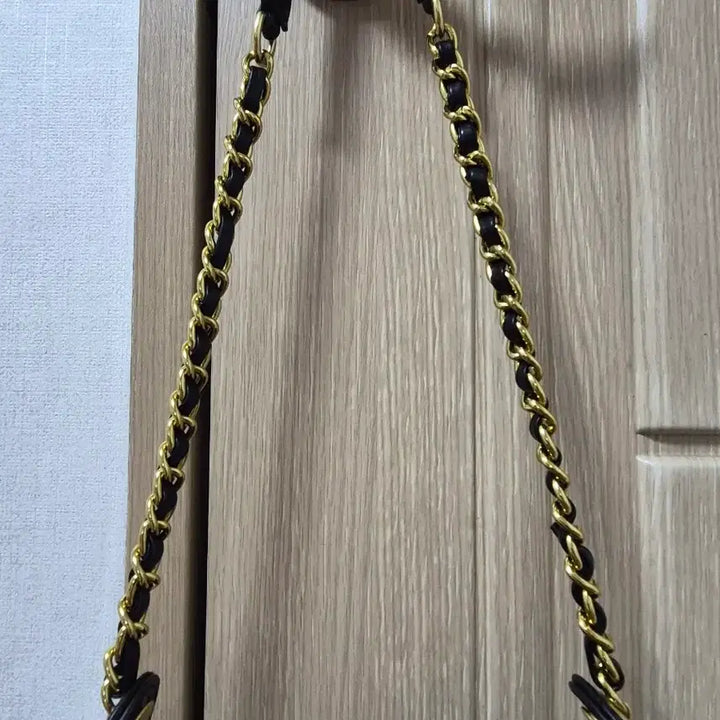 [SOLD OUT] 블랙 퀼팅 체인 숄더백