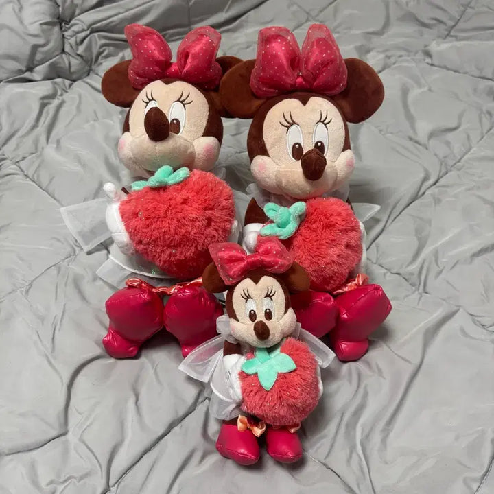 [BUNJANG] Disney Strawberry Series Minnie Mouse Plush Doll/Keyring / 신상 디즈니 딸기시리즈 미니마우스 인형/키링