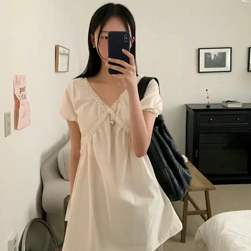 [BUNJANG] A Little Bit Lace Blouse / 어리틀빗 레이스 블라우스