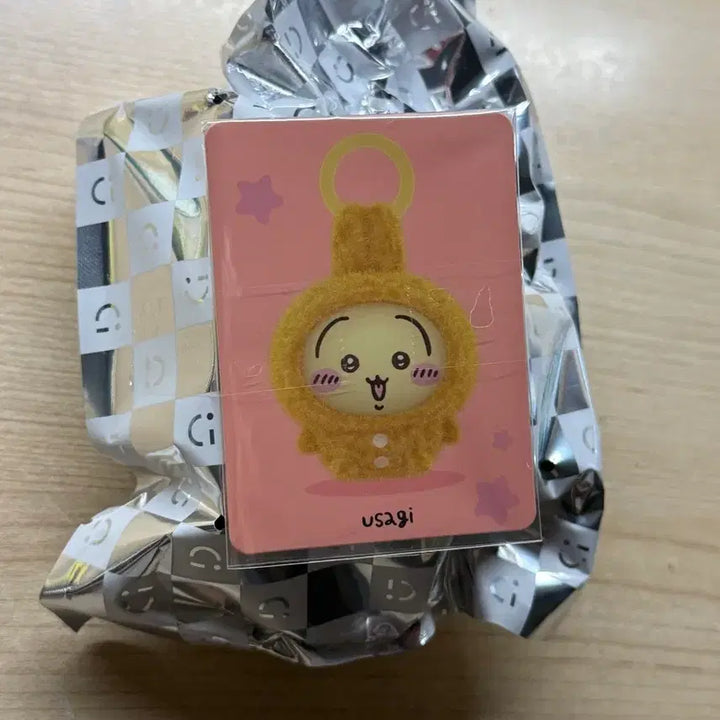 [BUNJANG] Chiikawa Miniso Face Change Usagi Keyring / 치이카와 미니소 페이스 체인지 키링 우사기