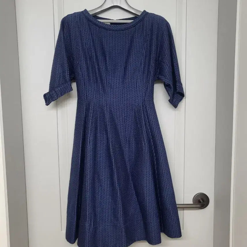 [BUNJANG] Misha Navy Flare Midi Dress / 미샤 네이비 플레어 원피스