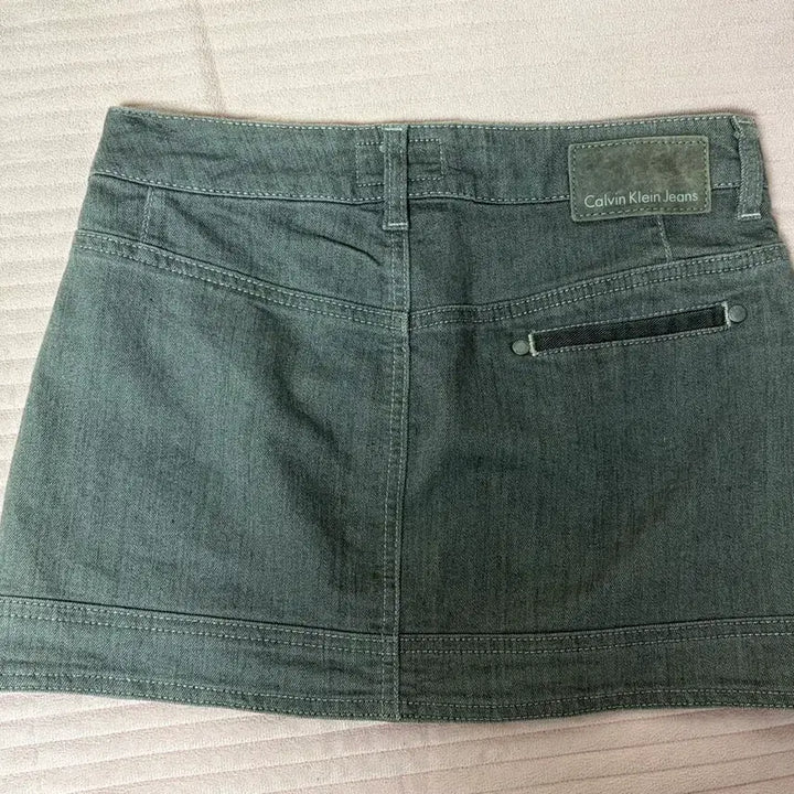 [BUNJANG] Calvin Klein Gray Denim Mini Skirt / 캘빈클라인 그레이 흑청 데님 스커트