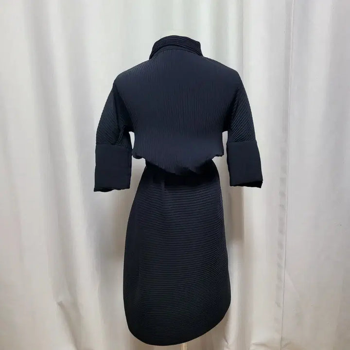 [BUNJANG] Thierry Mugler Pleated Dress / 티에리 뮈글러 플리츠원피스