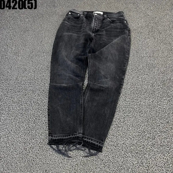 [BUNJANG] Abercrombie Black Denim Jeans with Damage Cutting - Size 27 / 아베크롬비 블랙 데님 청바지 데미지컷팅27 0420