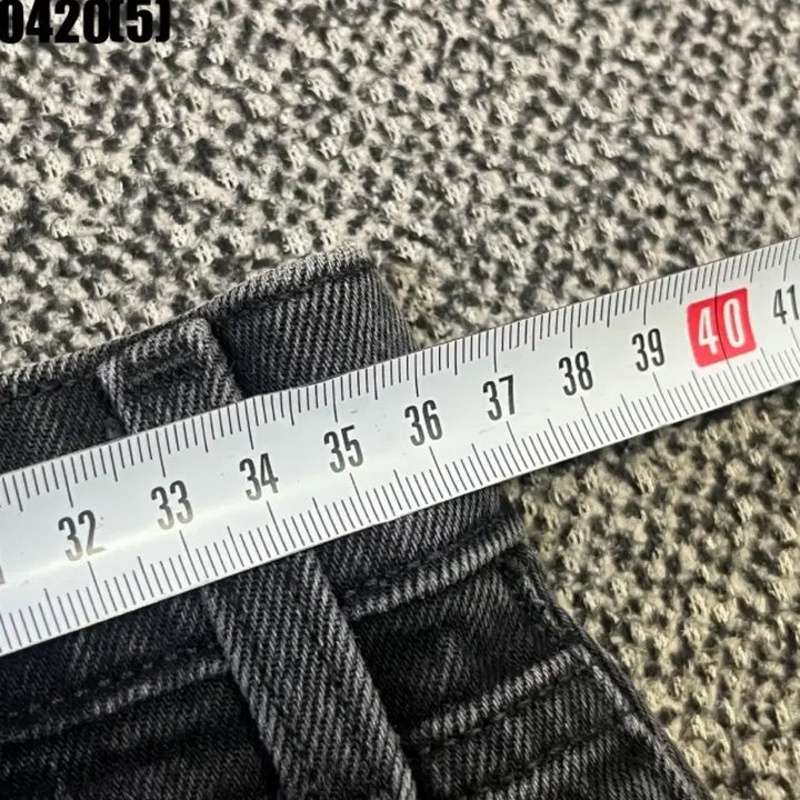 [BUNJANG] Abercrombie Black Denim Jeans with Damage Cutting - Size 27 / 아베크롬비 블랙 데님 청바지 데미지컷팅27 0420
