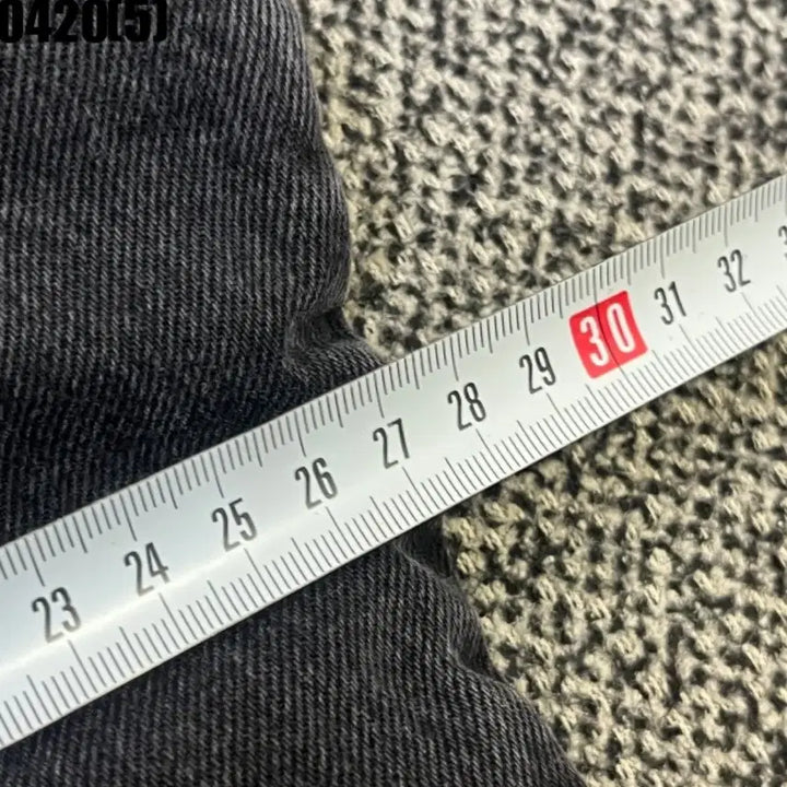 [BUNJANG] Abercrombie Black Denim Jeans with Damage Cutting - Size 27 / 아베크롬비 블랙 데님 청바지 데미지컷팅27 0420