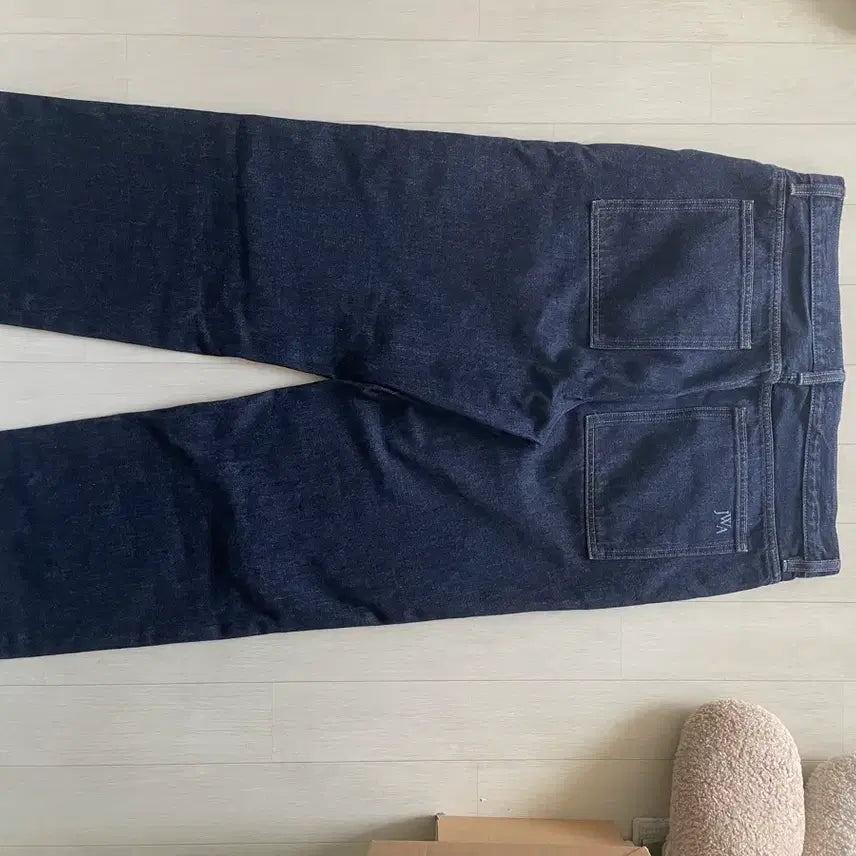 [BUNJANG] Uniqlo JW Anderson Straight Jeans Size 35 / 유니클로 JW앤더슨 스트레이트 진 35
