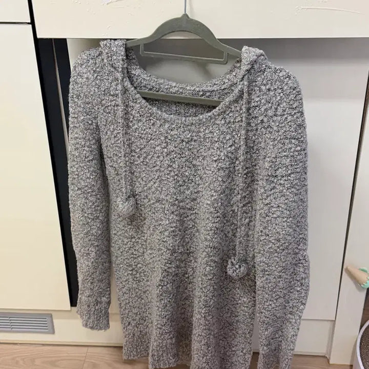 [BUNJANG] Vintage Pompom Knit Hoodie / 빈티지 폼폼 니트 후드