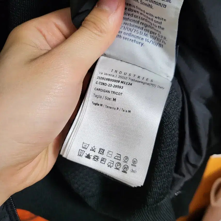 [SOLD OUT] 24SS 몽클레어 트리콧 후드 니트패딩 m