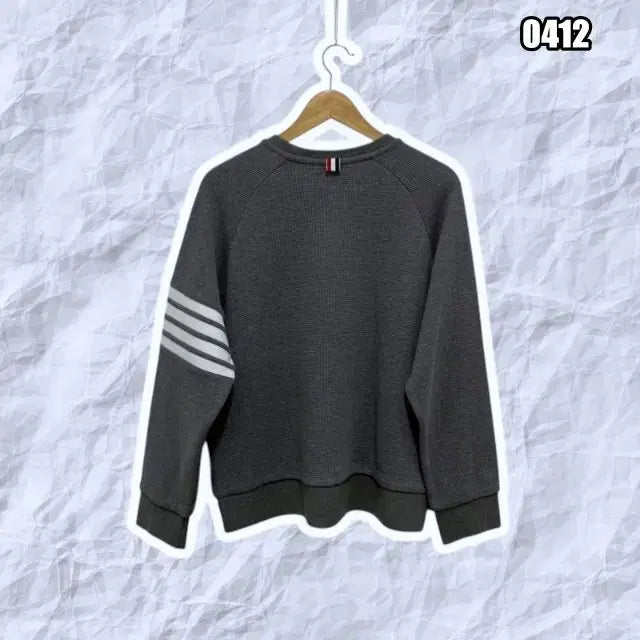 [SOLD OUT] 사이즈4 톰브라운 4바 래글런 슬리브 맨투맨