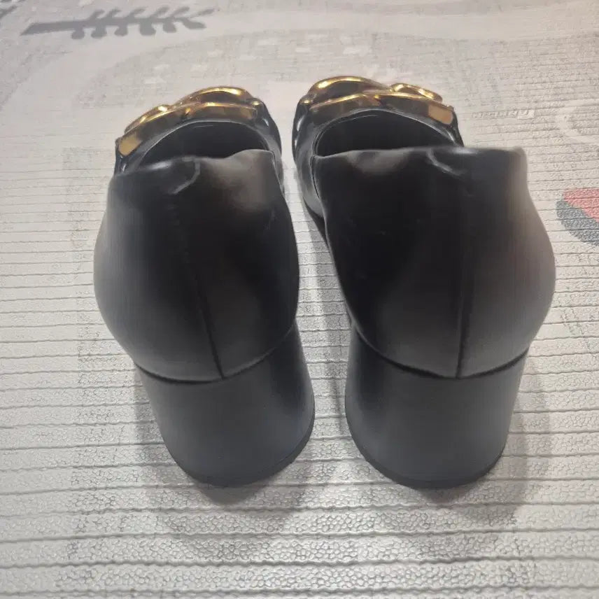 [BUNJANG] Charles &amp; Keith Pumps 235 / 새거)찰스앤키스 펌프스 235