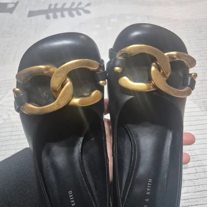 [BUNJANG] Charles &amp; Keith Pumps 235 / 새거)찰스앤키스 펌프스 235