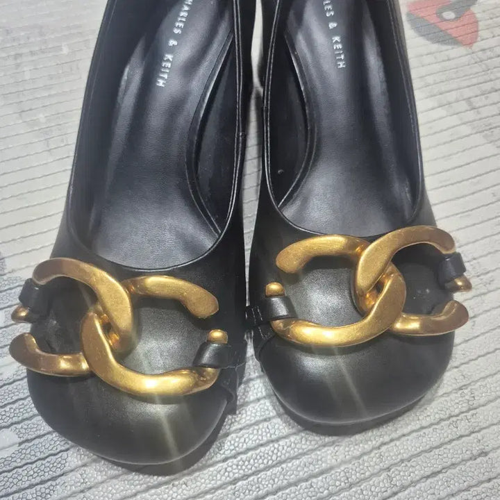 [BUNJANG] Charles &amp; Keith Pumps 235 / 새거)찰스앤키스 펌프스 235