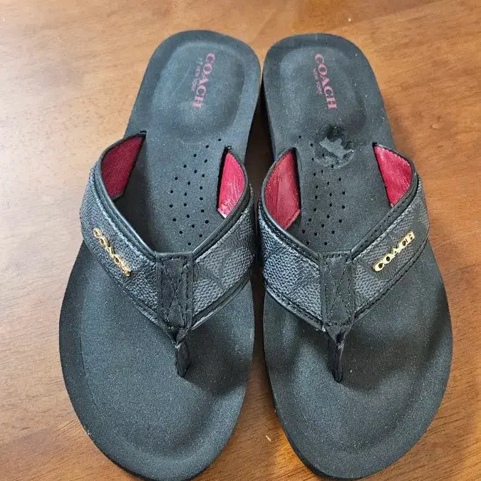 [SOLD OUT] 코치 슬리퍼