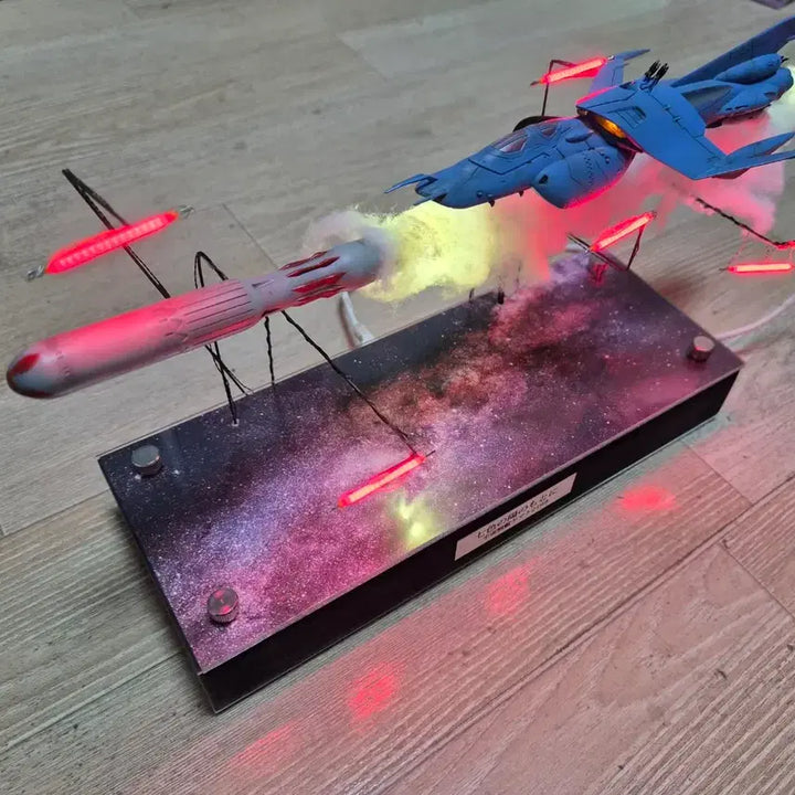 [BUNJANG] Yamato 2199 Gamillas 1/144 Space Carrier Lambea Torpedo Bomber LED Painted Diorama / 야마토 2199 가미라스 1/144 칠색성단해전 우주항모 람베아 탑재 뇌
