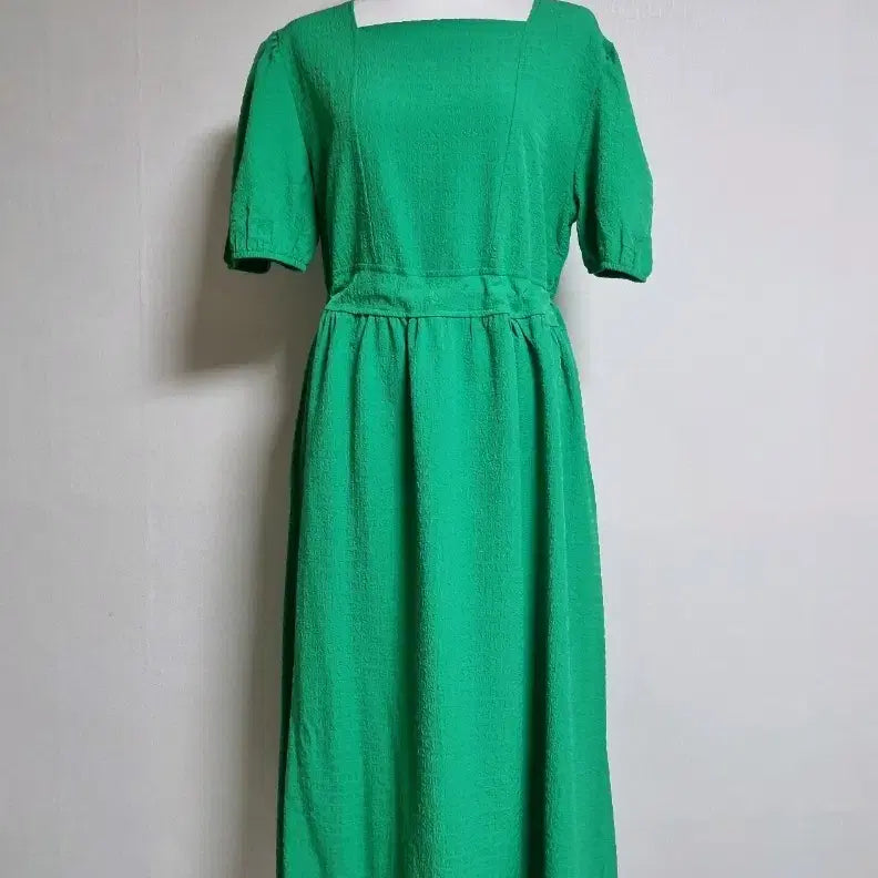 [SOLD OUT] 그린 퍼프 엠보 반팔 롱 원피스