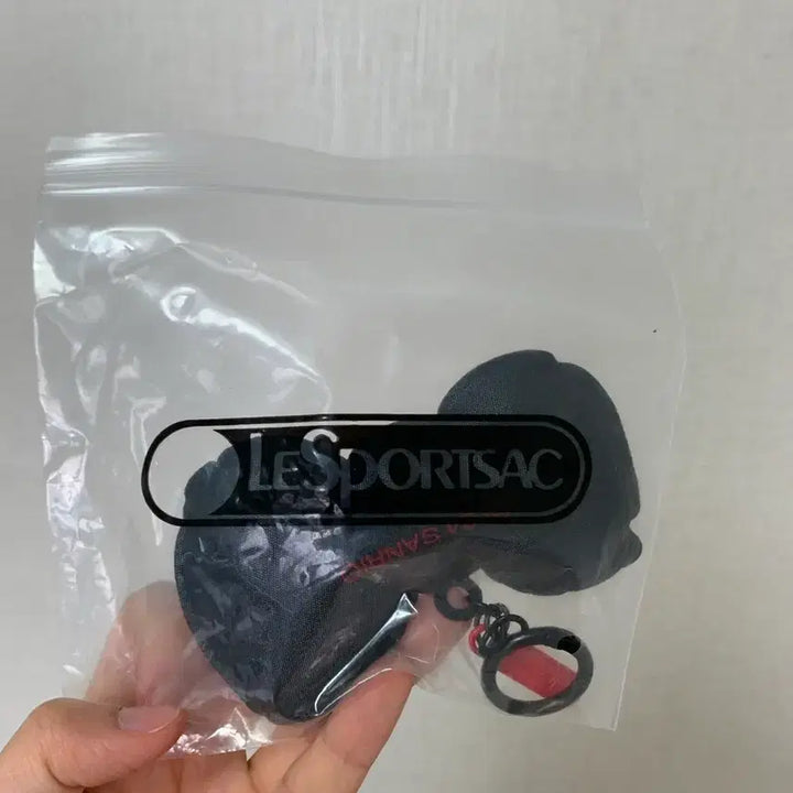 [BUNJANG] Hello Kitty Lesportsac Ribbon Puffer Charm / 헬로키티 레스포삭 리본 패딩 키링