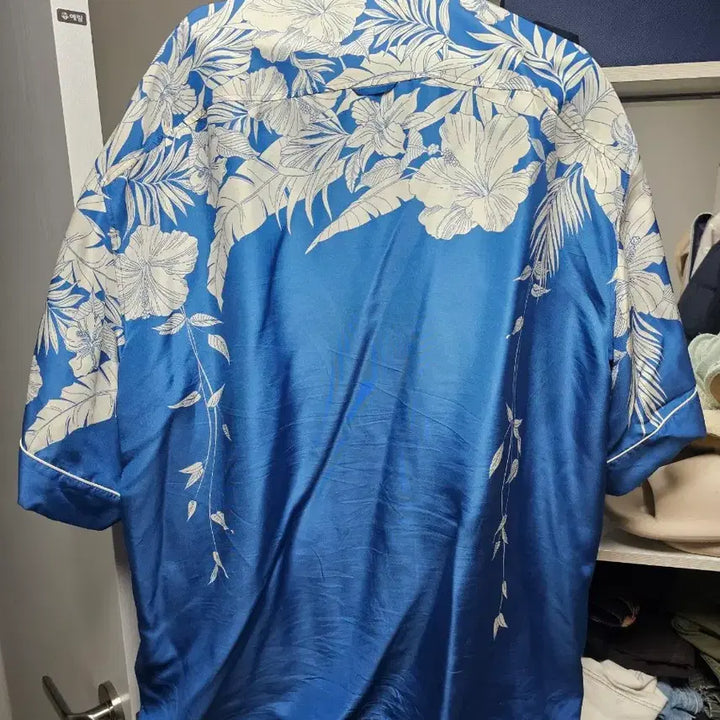 [BUNJANG] VALENTINO Blue Flower Silk Shirt / VALENTINO 블루 플라워 실크 셔츠  오버핏 105~110