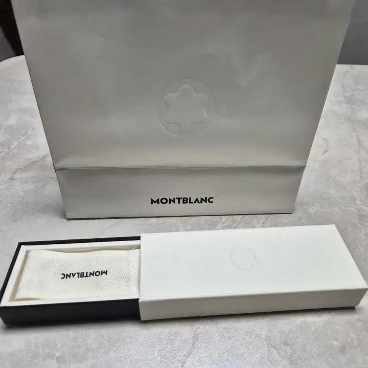 [BUNJANG] Montblanc 132509 Ballpoint Pen / 몽블랑 볼펜 132509 새상품