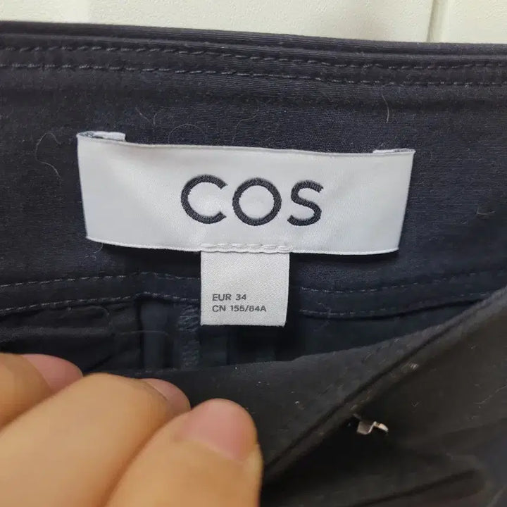 [BUNJANG] COS Utility Barrel Leg Trousers - Black / cos 코스 유틸리티 배럴레그 트라우저34 블랙
