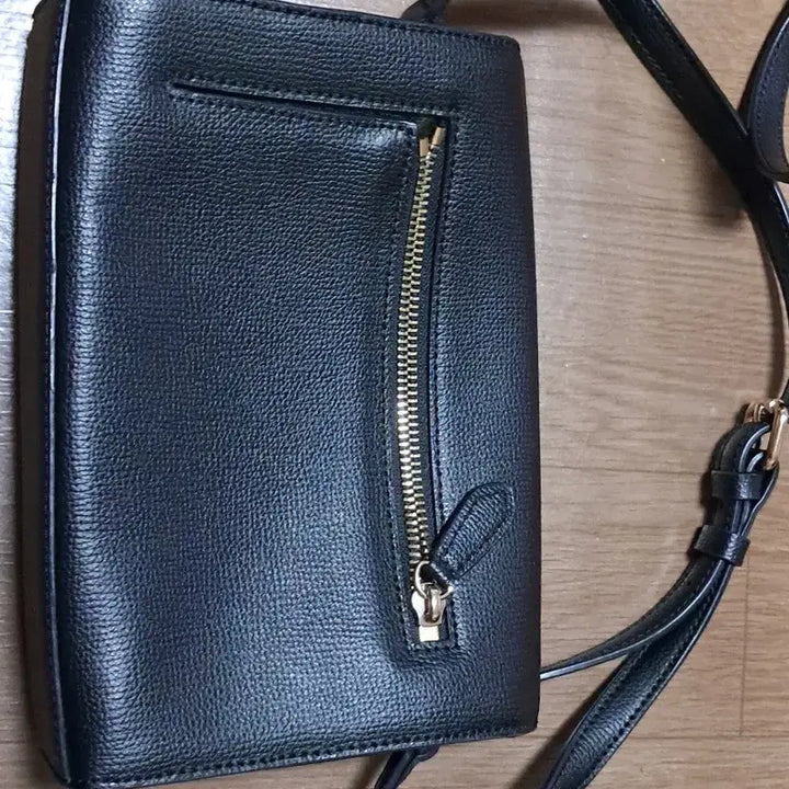 [BUNJANG] J.ESTINA Black Leather Mini Crossbody Bag / 제이에스티나 블랙 가죽 크로스백 미니백