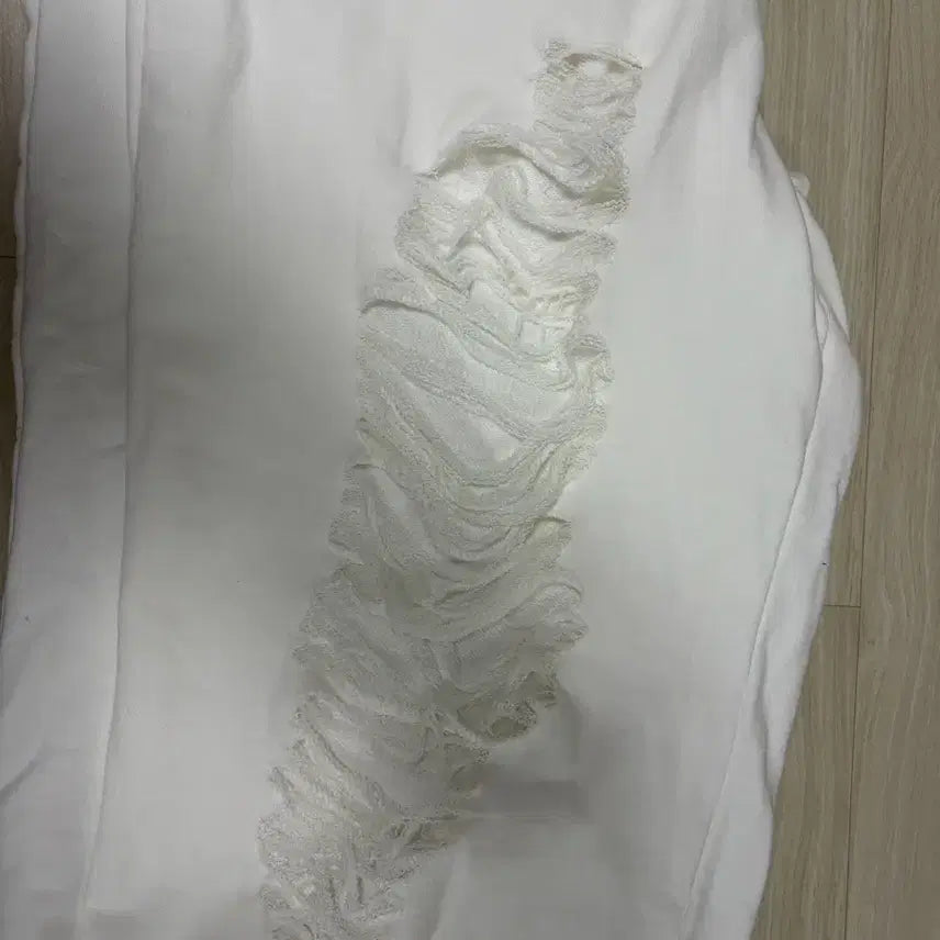 [BUNJANG] Faderment Scratch Damage Sweat Pants (Ivory) / 페이더먼트 스크래치 데미지 스웨트 팬츠(Ivory)