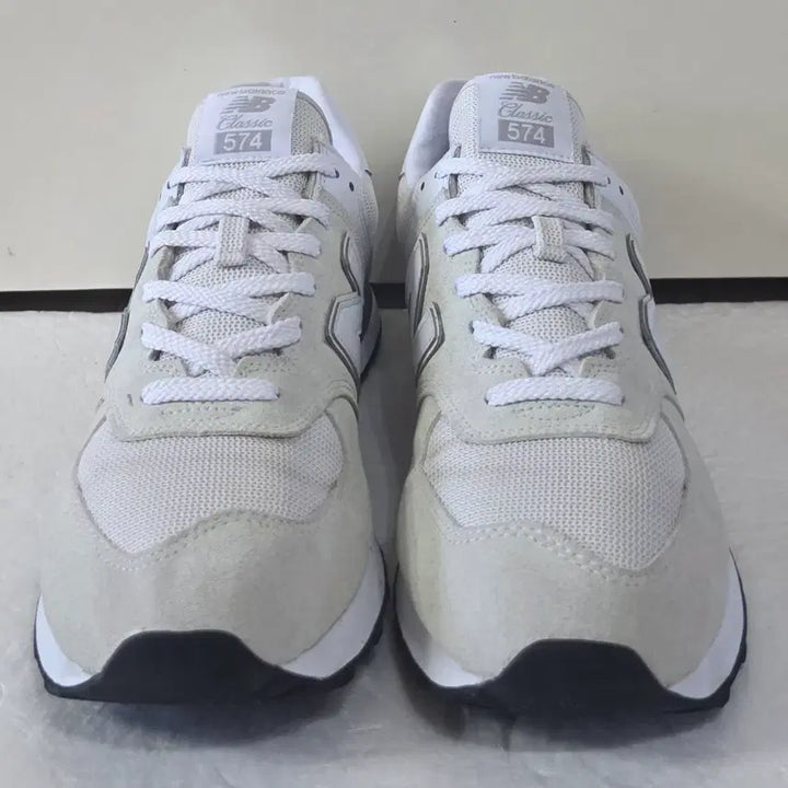 [BUNJANG] New Balance 574 "Green Leaf Classic" Ivory Sneakers / [285] 뉴발란스 574 그린리프 클래식 아이보리