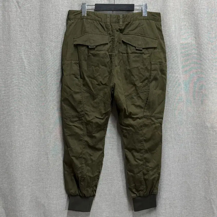 [SOLD OUT] [34] 내셔널지오그래픽 카고 조거팬츠 카키 바지