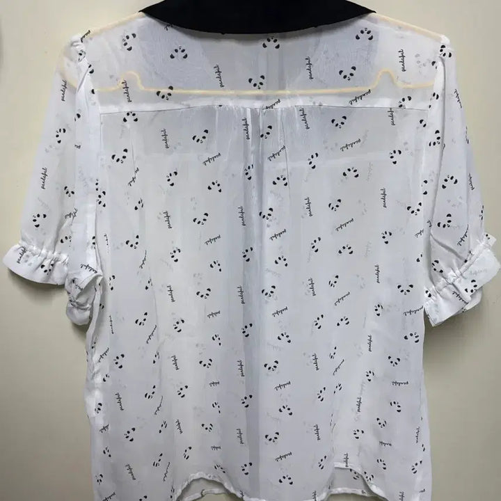 [BUNJANG] Chip Clip Panda Pattern Vintage Blouse / 일본 빈티지 칩클립 판다 패턴 블라우스 모리걸
