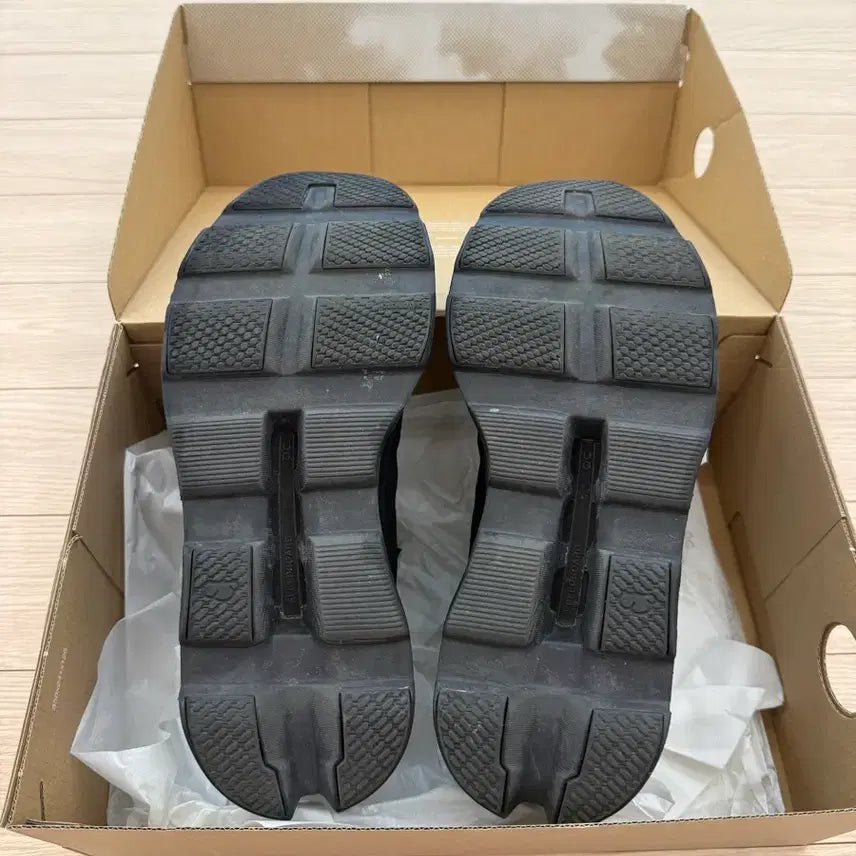 [BUNJANG] On Running Cloudmonster Void Black Sneakers / [44] 온 러닝 클라우드몬스터 보이드 블랙 (크림 구매)