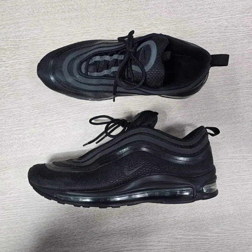 [BUNJANG] Nike Air Max 97 Ultra 17 All Black Sneakers 265mm / ㅡ 나이키 에어맥스 97 울트라 17 올블랙 운동화 265mmㅡ0123