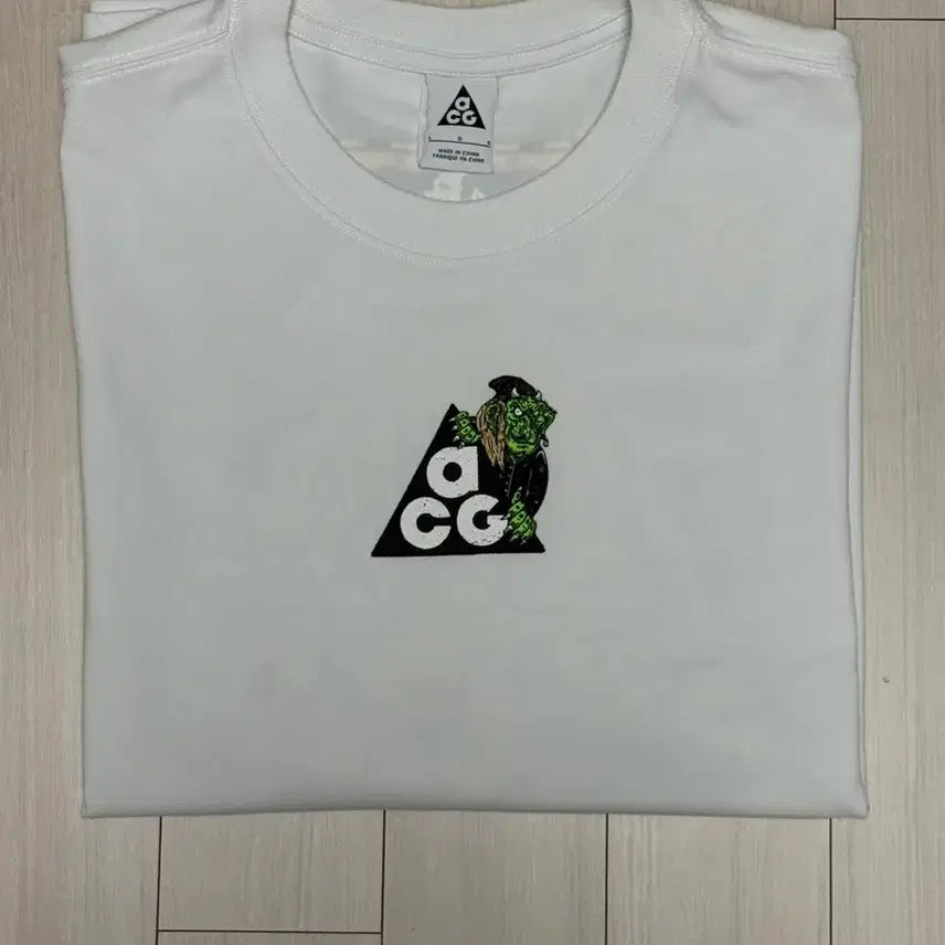 [BUNJANG] Nike ACG Iceland Map T-Shirt White L / 나이키 ACG 아이슬란드 맵 반팔티 화이트 L사이즈