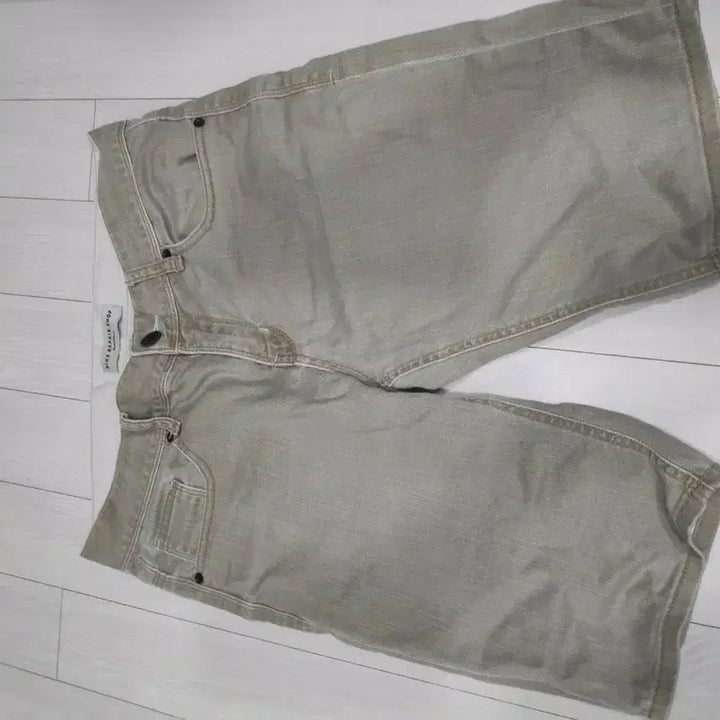 [SOLD OUT] 빈폴바이크리페어샵 베이지 반바지 82