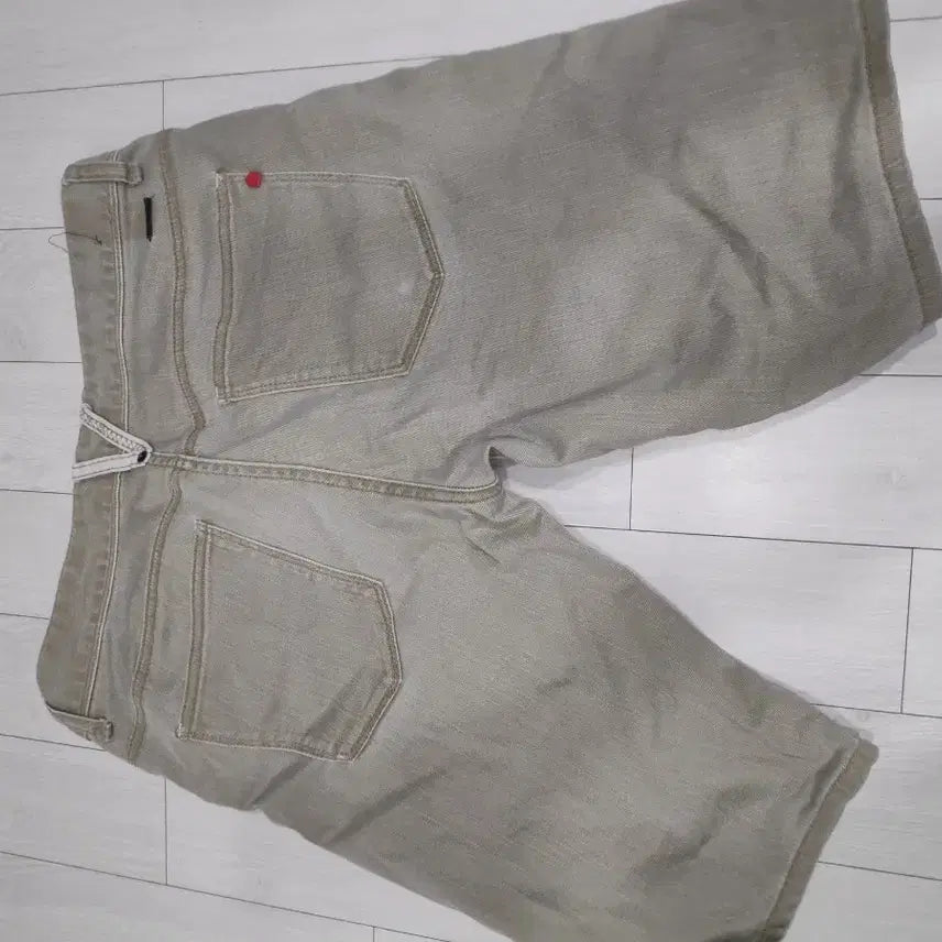 [SOLD OUT] 빈폴바이크리페어샵 베이지 반바지 82
